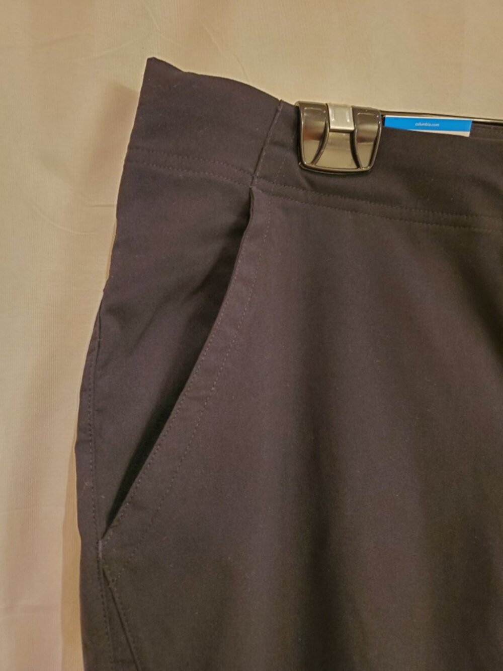 Columbia Active Fit Omni Shield Black Capri - Size 16W - NEW - Picture 5 of 12